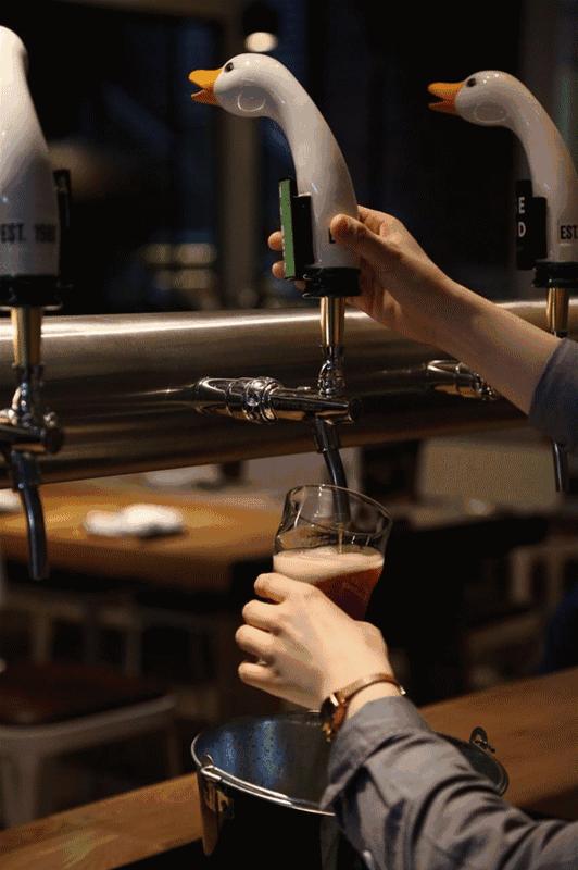 你舍不得花的钱总有人舍得帮你花,以前舍不得花你的钱现在才明白