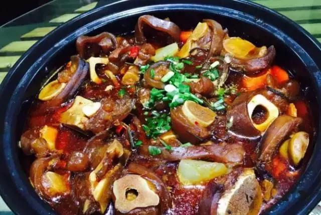 直男别再傻傻叫女朋友多喝热水了,直男们别再回复多喝热水