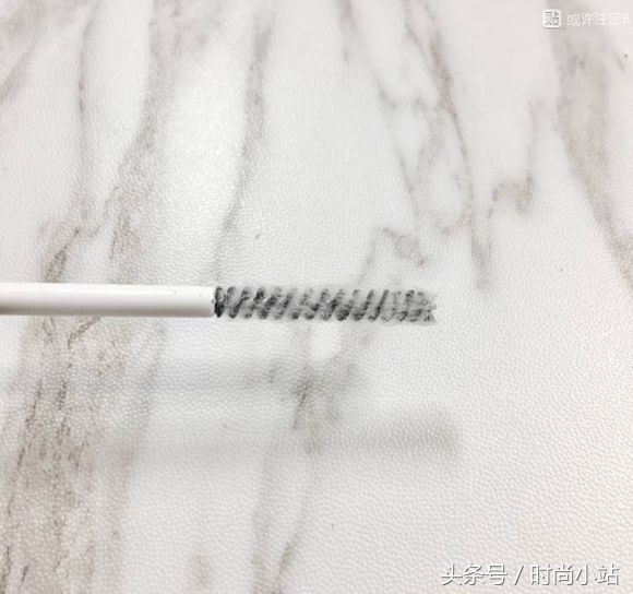 好用不伤肤的国货彩妆推荐,不含日本原料的老国货平价彩妆