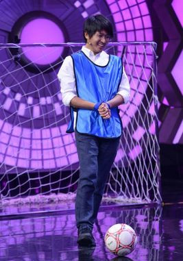 国足终于又一次不卑不亢,国足鹿晗