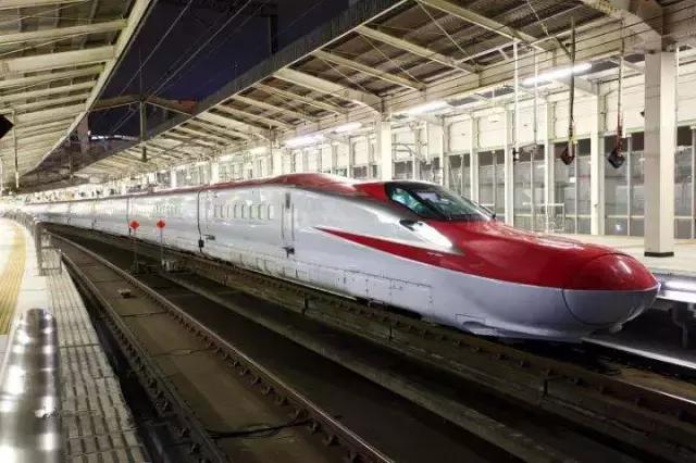 日本的高铁列车的样子,日本的高铁