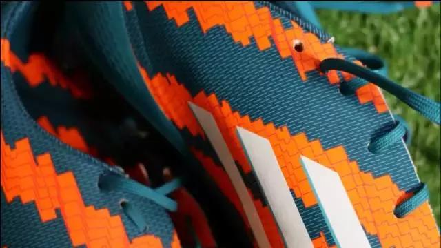 战靴怎么把鞋带系在里面,球鞋怎么绑鞋带好看