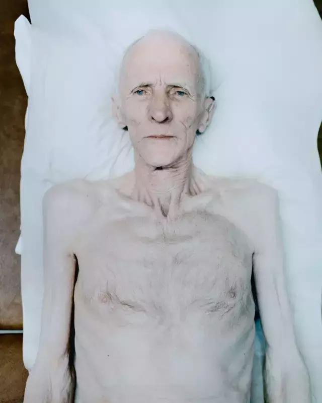 深爱的人最后都要离去,深爱的人走了心空了