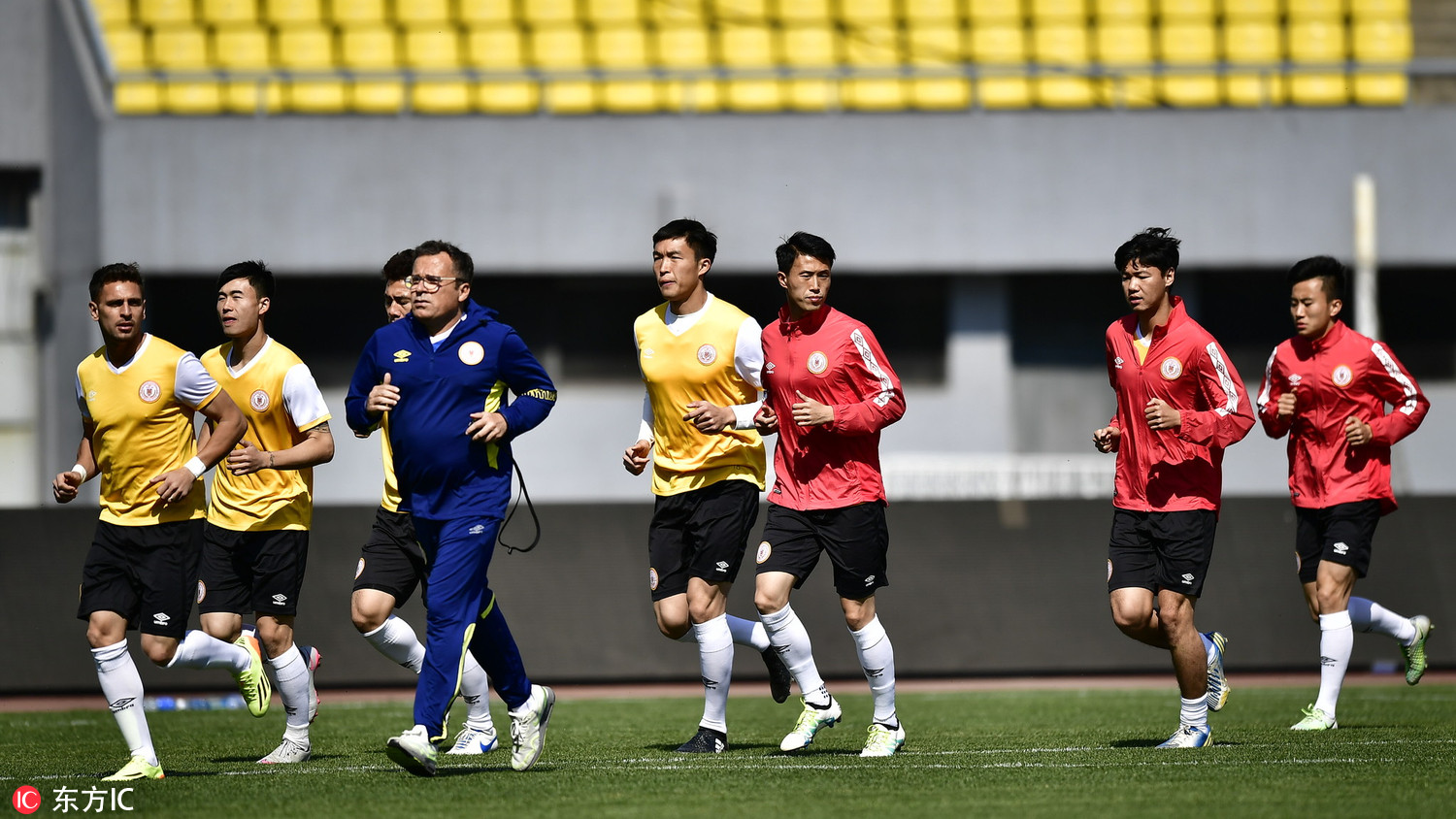 丽江飞虎和大连的比赛直播,北京人和足球比赛直播