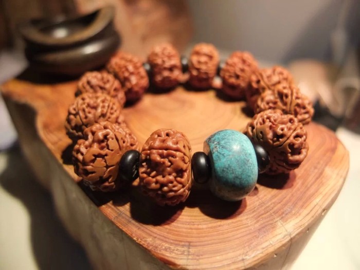 你的金刚菩提为什么玩不出牛筋红,你的金刚菩提为啥越盘越黑