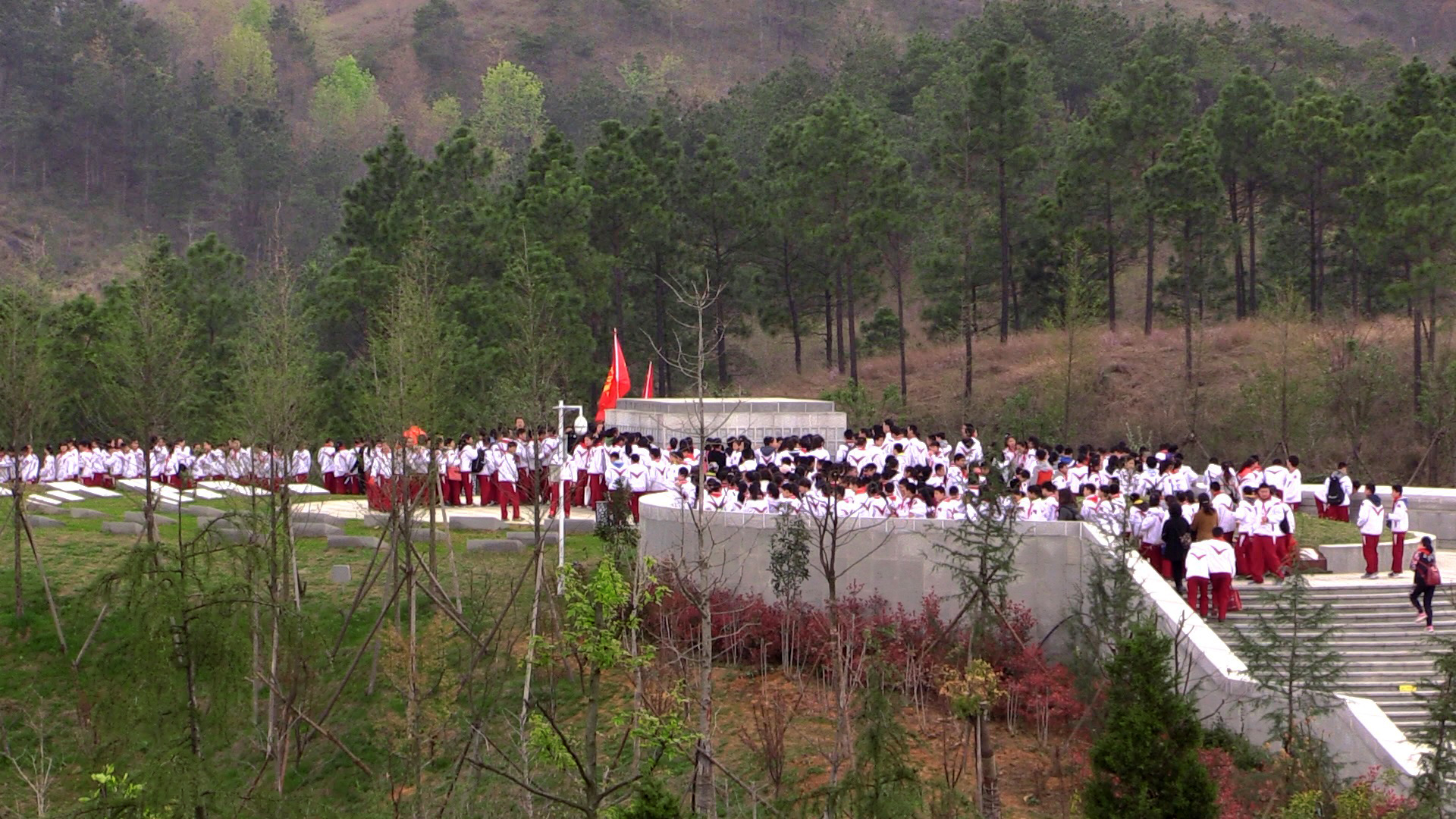 安庆革命先烈事迹,学校缅怀革命先烈新闻报道