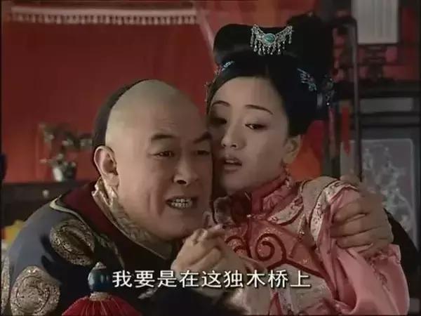 毕业于上戏，影剧音三栖发展，亦正亦邪，被誉为天下第一太监