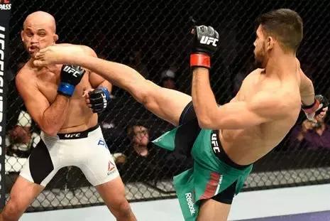 格斗沙皇菲多比赛视频,俄罗斯格斗沙皇菲多超劲爆ko集锦