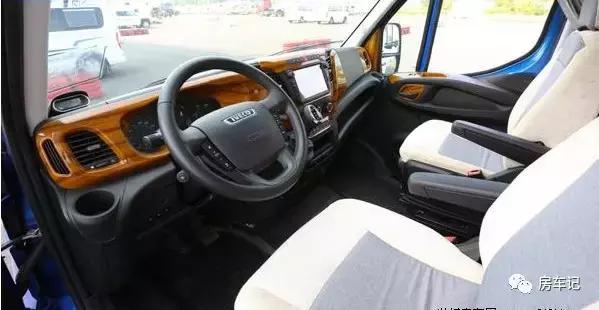 凯伦宾威大通c型房车评测,福特新世代凯伦宾威b型房车