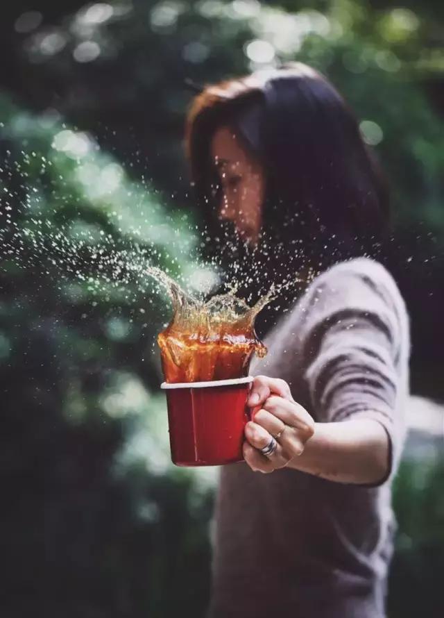 她是“成都第一私房菜美女老板”，与李易峰合作，和方大同录节目