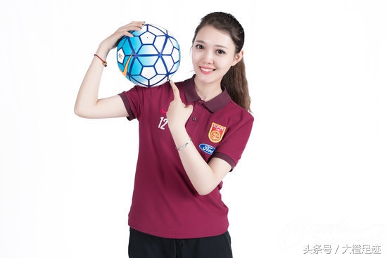 最新中国女足团体照,中国女足个人写真