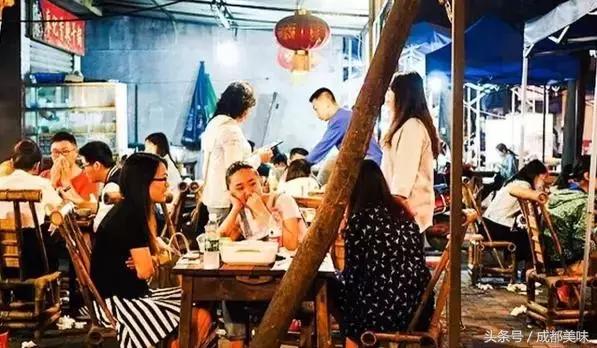 春熙路川剧变脸表演哪家最好,春熙路哪里吃火锅可以看川剧变脸