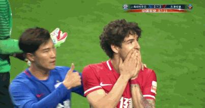 盘点中超赛程奇葩犯规,中超四大恶人名场面