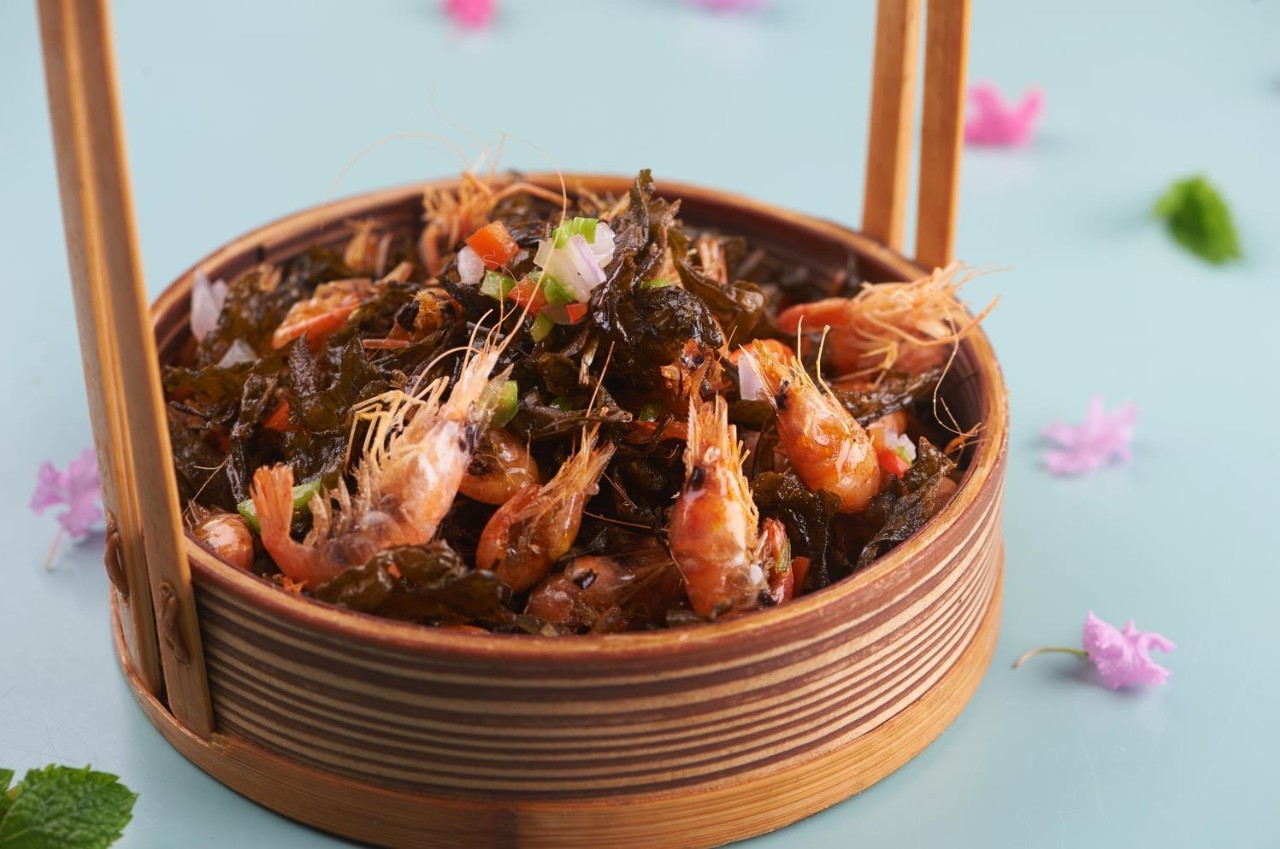 在丽江那一口“好喝到要*天升**”的汽锅鸡，让我开始了“寻找上海最好吃的云南菜”之旅！