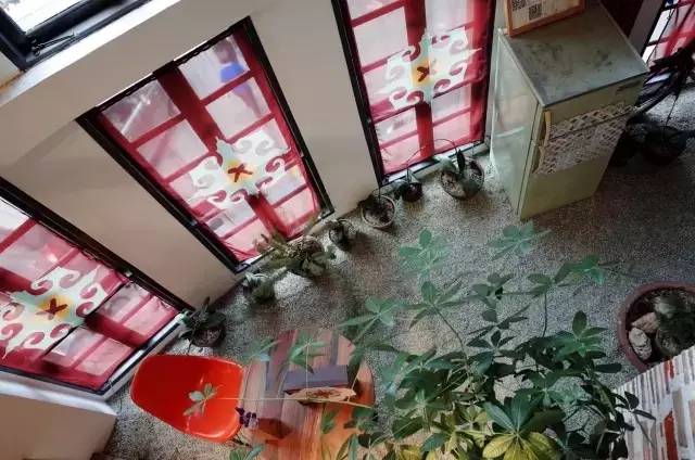 这座藏在旧城区菜市场里的“百货”,装满了老厦门的味道!