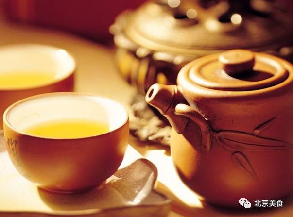 北京人饭桌规矩,老北京人最讲究饭桌上的规矩