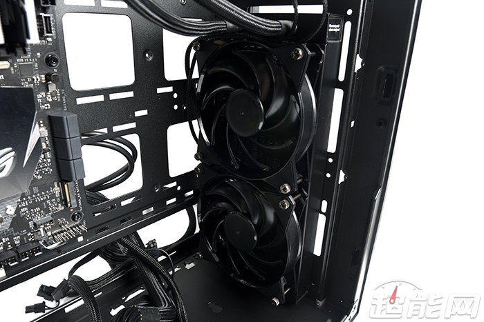 酷冷至尊MasterLiquidLite240散热器评测:初玩水冷之选