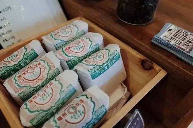 这座藏在旧城区菜市场里的“百货”,装满了老厦门的味道!