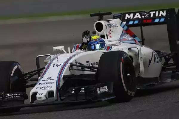 你们都是来看赛车，我来看的是会移动的几个亿！