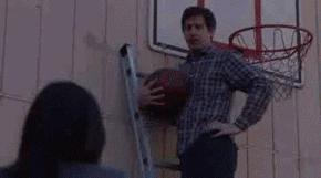 教你怎么用牙膏,用小妙招坑你的同伴