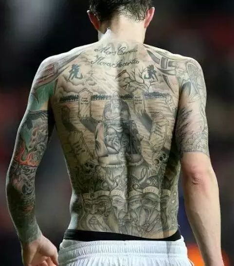 小贝纹身,伊布的纹身意义