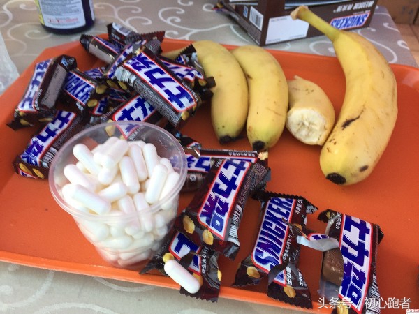 武汉马拉松提前30分钟开跑,武汉马拉松意外