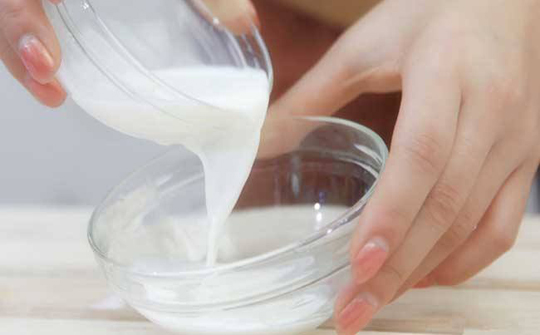 鼻子旁边有黑头和痘痘怎么去掉,学生鼻子上的黑头怎么去掉小妙招