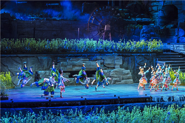 边城视频讲解,边城演出实景