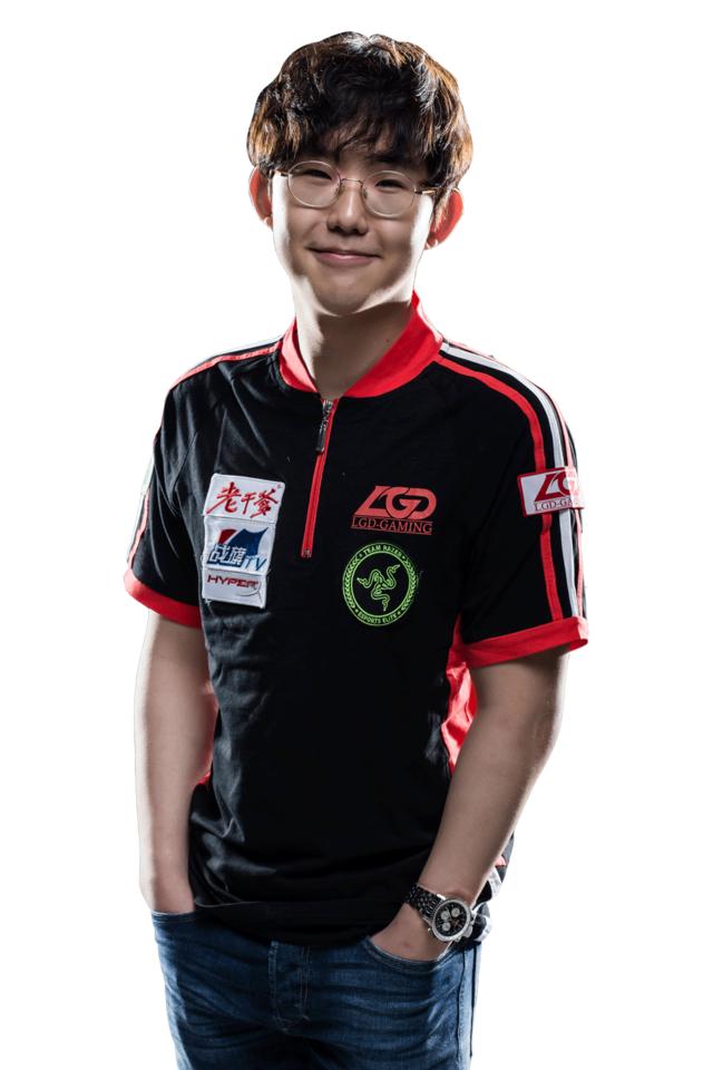 玩lol的人没有兴趣,lol不杀他不就是不尊重游戏吗