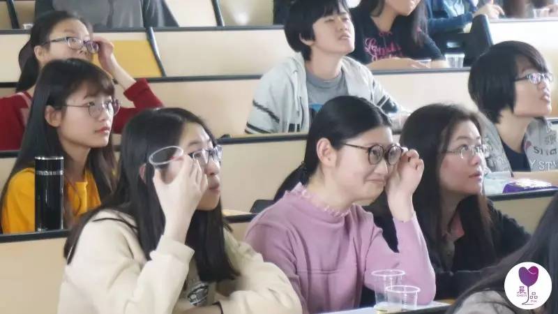 走进校园感受青春味道,走进校园感受青春荣光