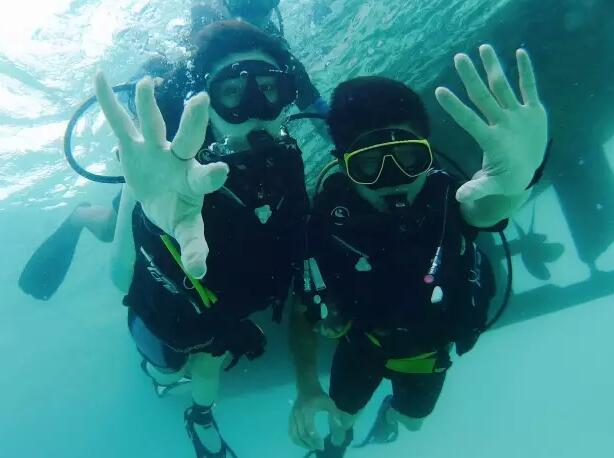 这故事又让人重新相信爱情了丨好G友的故事