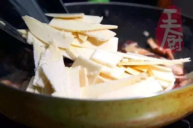 肉香笋鲜的春笋炒五花肉,鲜笋炒五花肉的图片