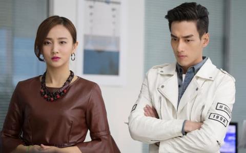 她不小心摔破绝版的水晶杯，总裁愤怒到了极点仿佛要把她吃了94