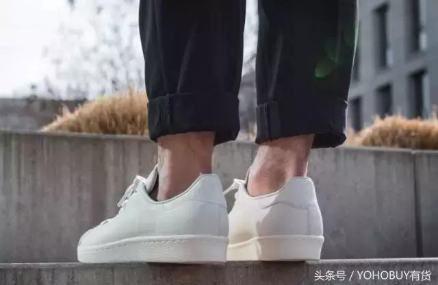 这8双令直男羡慕拥有的女生专属Sneaker,你买了吗?