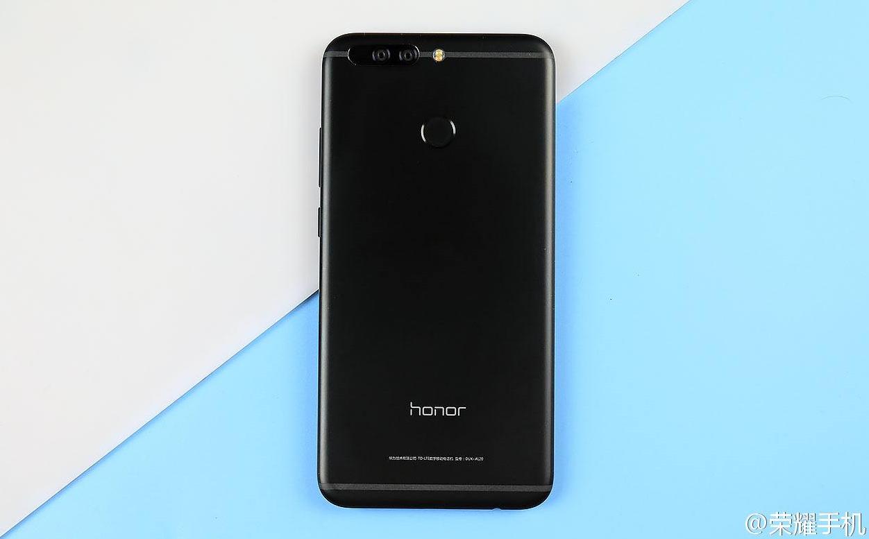 良心华为:荣耀V9国外发售涨一千多元,国外粉丝要代购?