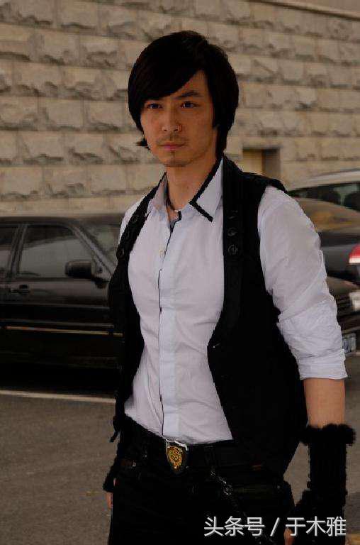 三个铠甲召唤人都怎么样了,五大铠甲勇士召唤人现在咋样了