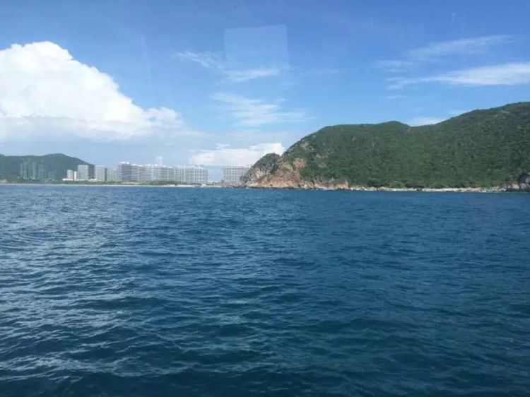 浪在枕边海在眼前——海南三亚行