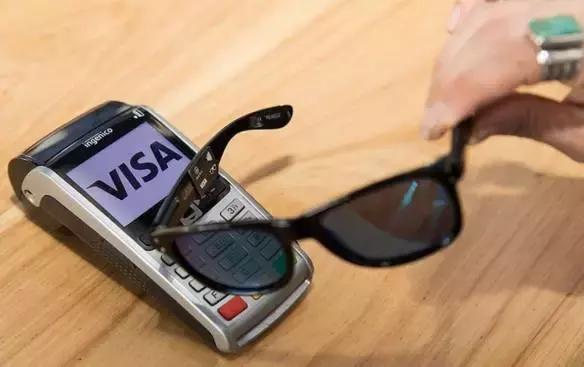 太阳眼镜支付、虎口植入员工证?歪果仁会玩系列