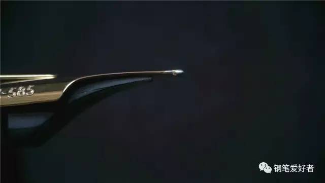 百乐钢笔笔尖m和f的区别,百乐14k钢笔买f尖还是mf尖