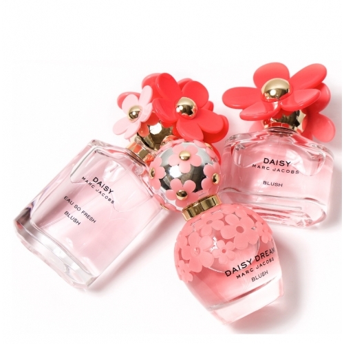 小清新香水推荐学生平价,希汀小清新与绿茶香水