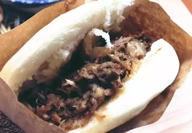 表说偶们不够洋气！但好吃呀！撸起袖子吃中华百年历史的汉堡！