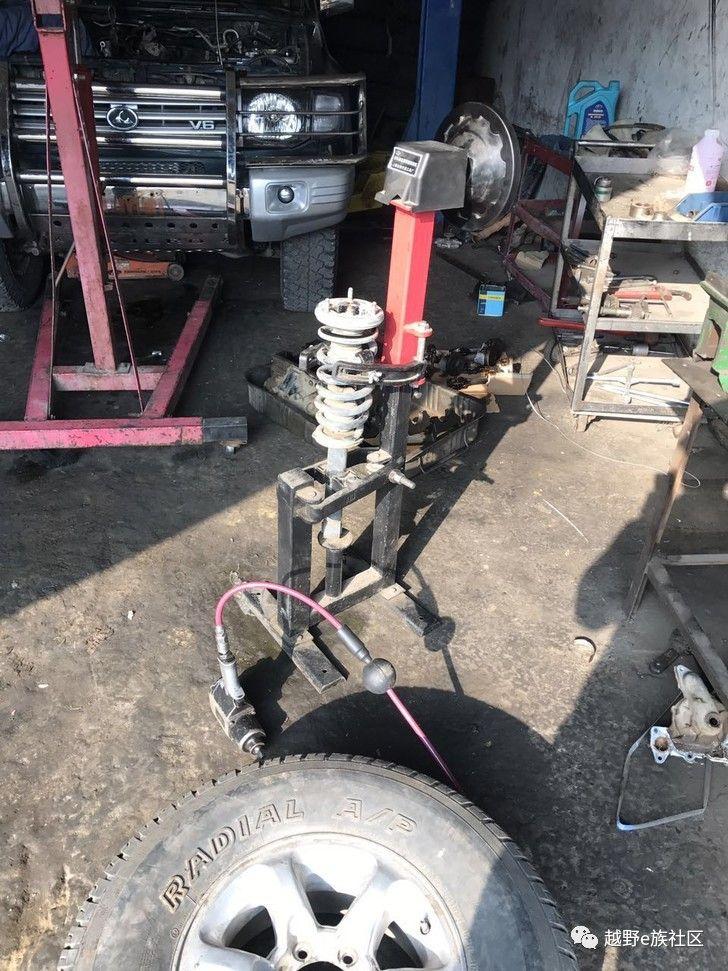 kyb黑桶和原厂的使用感受,kyb蓝桶和黄桶有什么区别