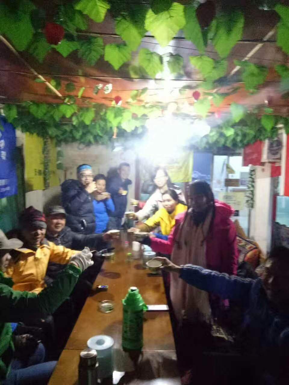 川藏线318骑行路过的山,川藏318骑行过隧道