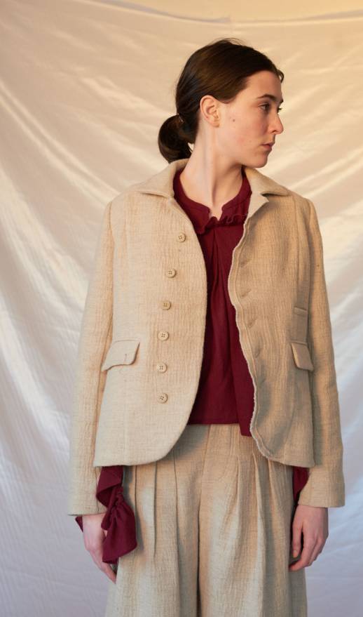 二姨谈时尚｜RenliSu：伦敦升起中国星，米色绿色蓝色