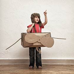 废纸箱做儿童玩具,废纸箱做可爱的宝宝