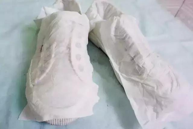 小白鞋的清洁妙招擦鞋神器,小白鞋清洁妙招生活小技巧视频