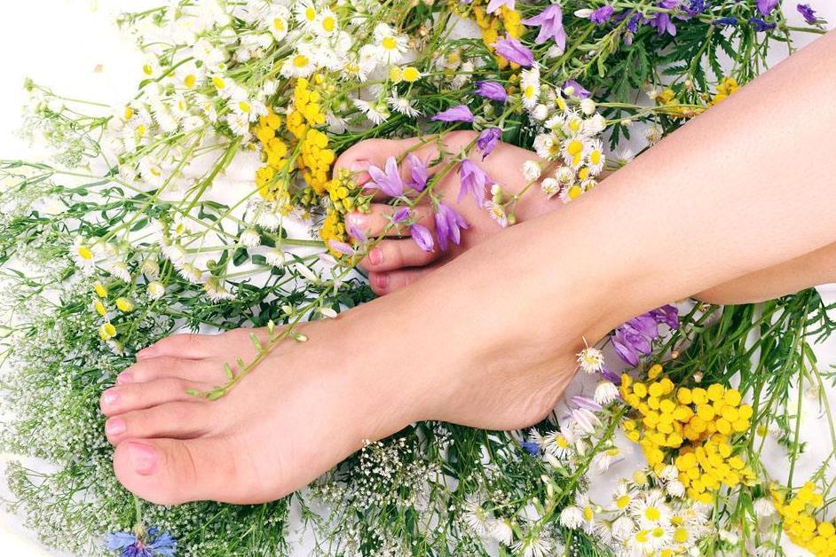 酒精治脚气好还是醋治脚气好,脚气水泡脱皮型脚气怎么治