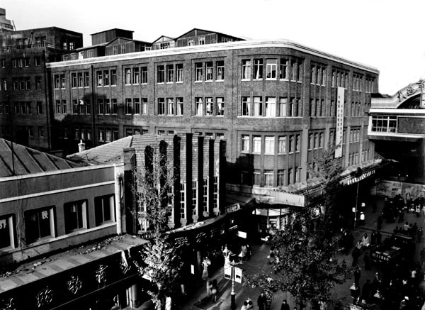 循着时间的绳索｜老大连的繁华商业带