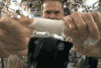 流汤滴水的手汗症可以这样治！