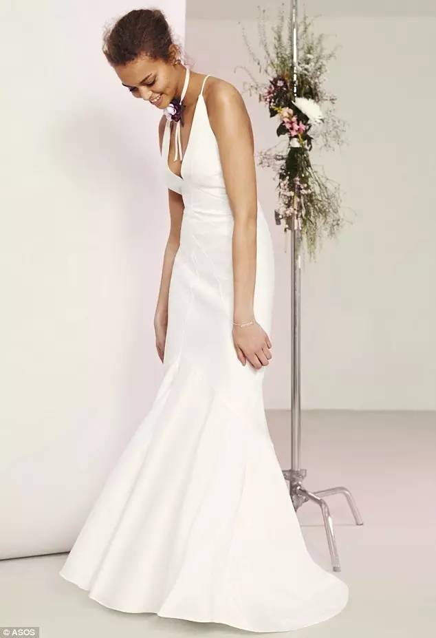 500美元以下的平价婚纱你能在这些意想不到的地方买到！